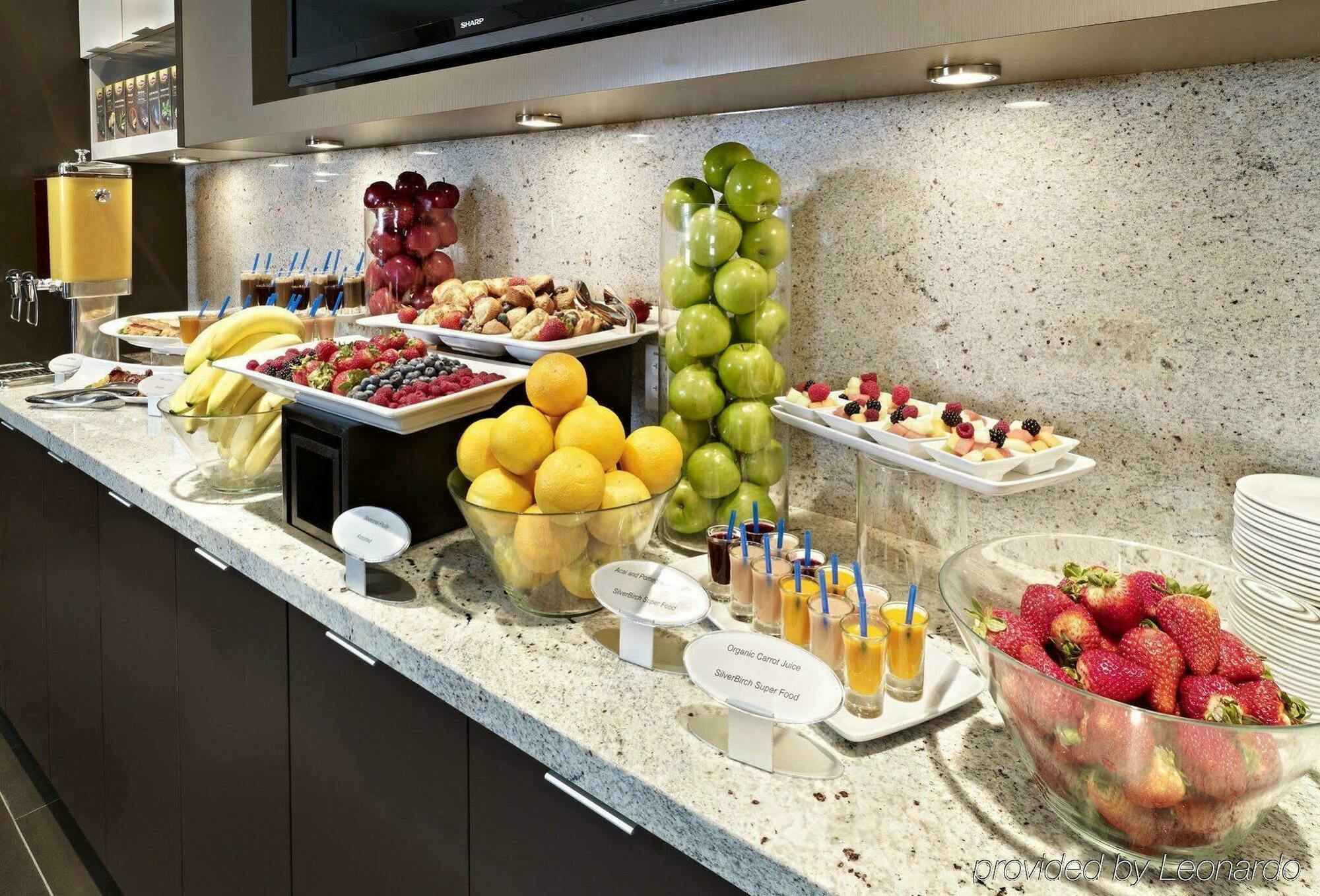Delta By Marriott Downtown Hotel 3*